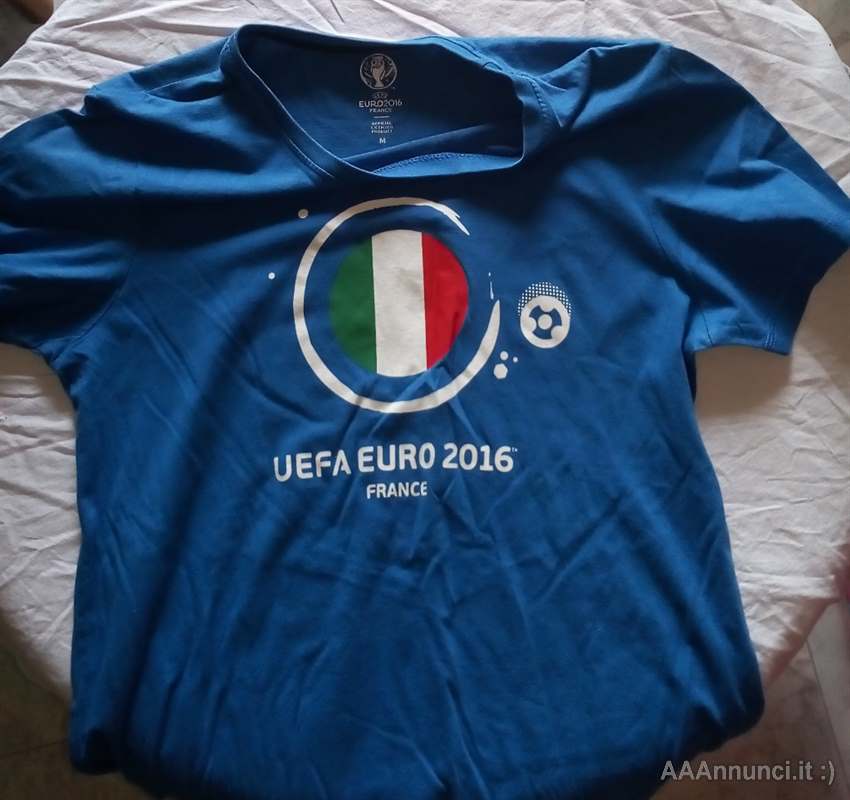 UEFA T-Shirt Italia Euro 2016, taglia m, ottime condizioni