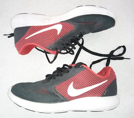 Scarpe da ginnastica Nike Revolution 3 N. 42 Nere e Rosse