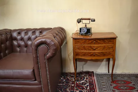 Comodino stile Luigi XV anni 50