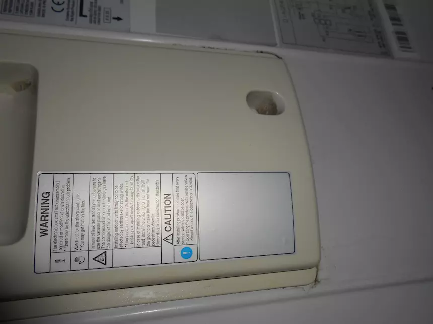 Condizionatore Samsung Esterna AQ12UGDX con monosplit AQ12UG - Foto 4