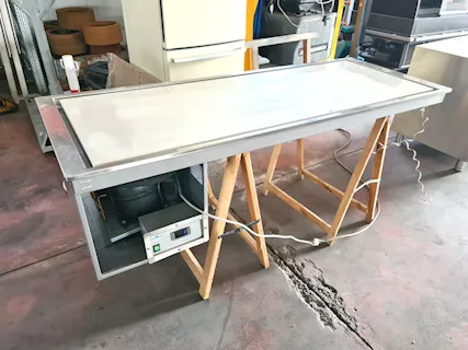 Piano refrigerato a incasso usato