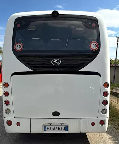 King Long XMQ 6900 Anno 2009 Km 300000 Euro 4, in buone condizioni - Anteprima 2