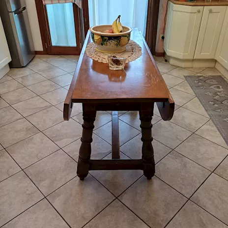 Tavolo antico legno