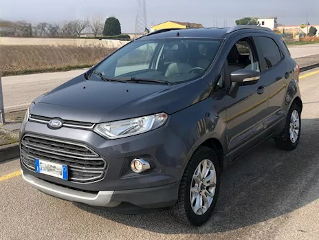 Autovettura FORD ECOSPORT Euro 6B per neopatentati