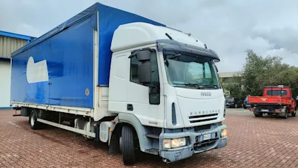 Iveco Eurocargo 120E22 centina 9,35 m alza-abbassa del 2008