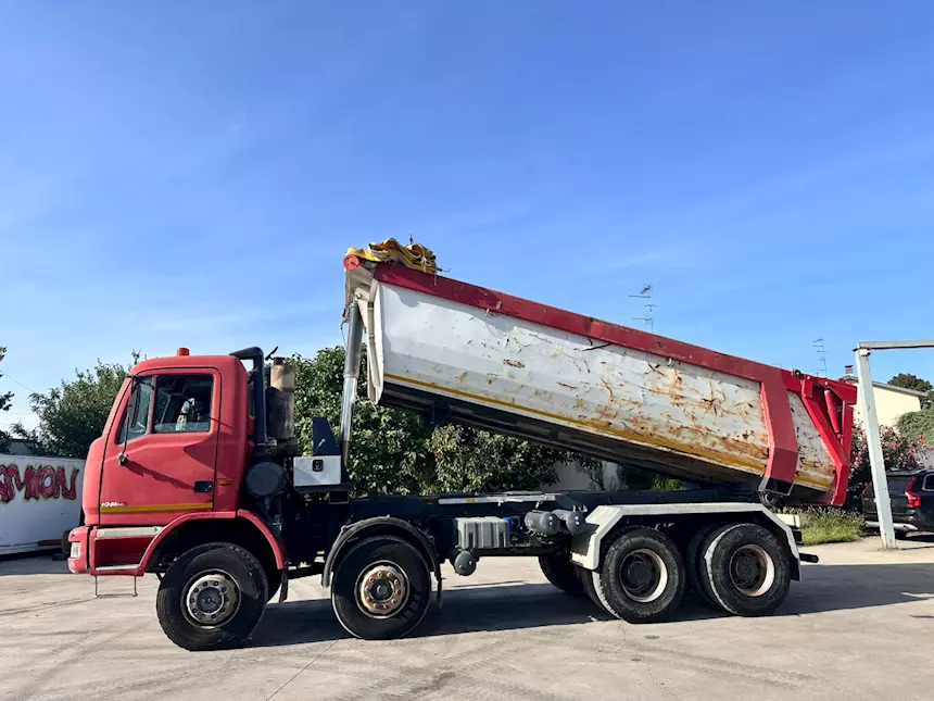 Foto 8Iveco Trakker 3 Assi 4 Assi Varie Dispobilita Mezzo d'opera