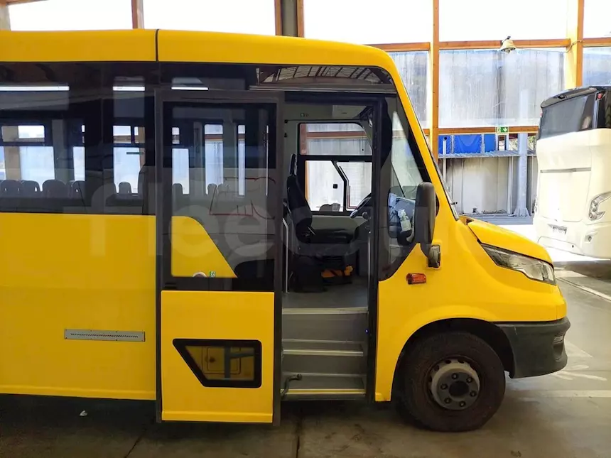 Foto 10Iveco Indcar Wing, 2022, 47 posti, Euro 6 Km 60164, cambio: manuale