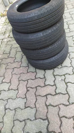 4 pneumatici originali Goodyear seminuovi