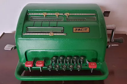 Calcolatrice meccanica FACIT
