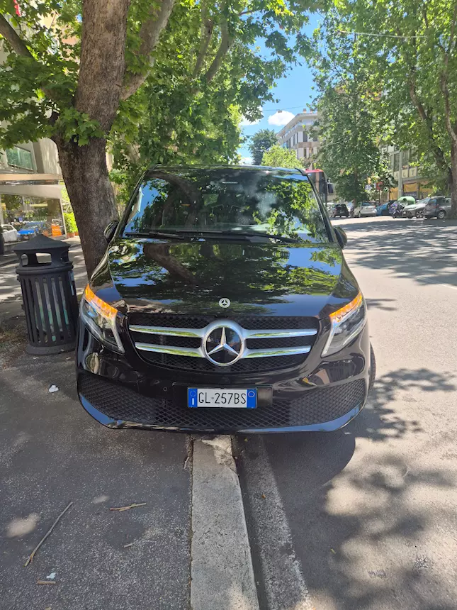 Foto 4Classe V Sport 250 Extralong Marca Mercedes Anno 2022 Km 220000