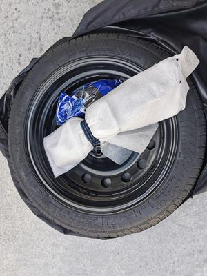 Ruotino di Scorta 17 con cric chiave sacca 125/80r17
