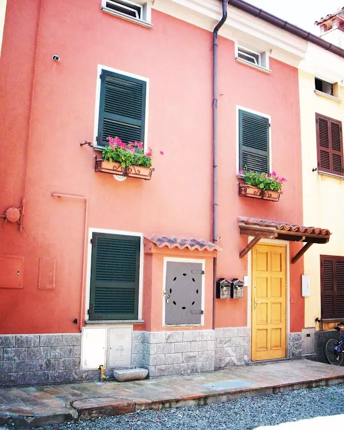 Condominio di 2 appartamenti, colline Val Tidone