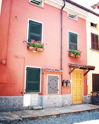 Condominio di 2 appartamenti, colline Val Tidone, in legno - Anteprima 1