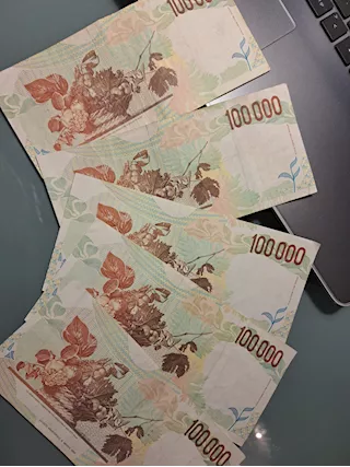 100.000 lire Italiane