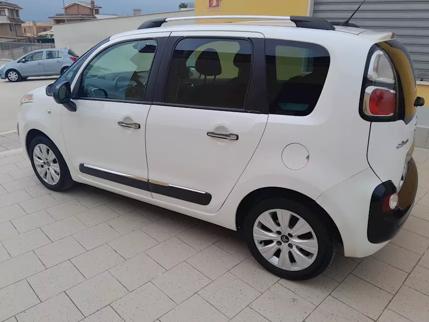 Citroën C3 Picasso 1.6 HDI Exclusive Anno 2016 Km 110000, pronta consegna - Foto 5