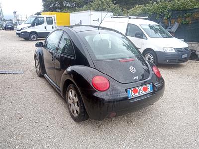 New Beetle 1.9 td 101 CV Anno 2002 Km 220000 Berlina, in ottime condizioni - Foto 4