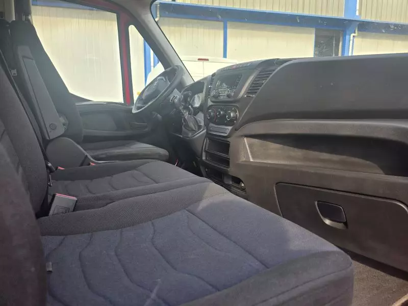 Foto 6Iveco Daily 35S14 furgone telonato 4,25 m 2021 Euro 6D Centinato