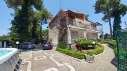 Splendida villa bifamiliare.Ideale x vacanze a Mondragone