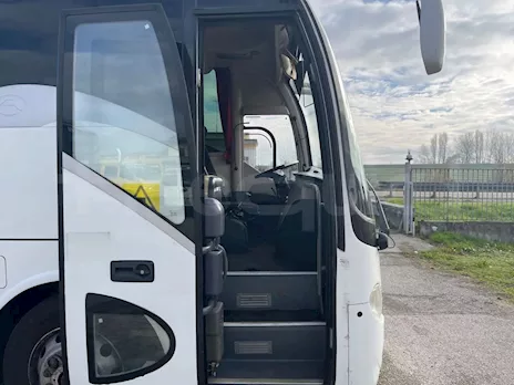 King Long XMQ6900, 2010, 37 posti, Euro 5 Km 534154, cambio: manuale - Anteprima 9