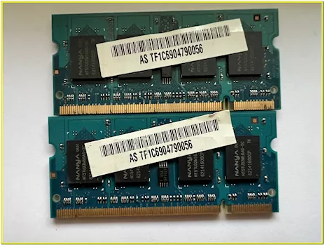 Memoria RAM SODIMM DDR2 2 x 512Mb Nanya, modello NT512T64UH8A1FN3C - Anteprima 3