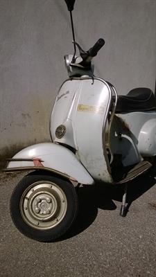 Vespa 50 3m conservata