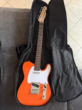 Chitarra elettrica nuova mai usata