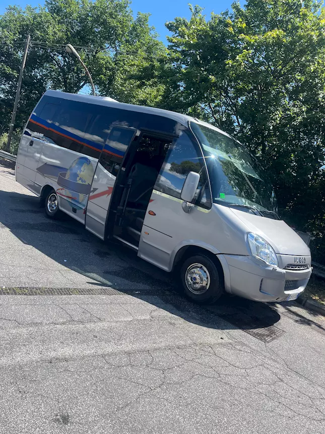 Foto 2Iveco minibus 26+1 posti Anno 2009 Km 60000 Euro 5