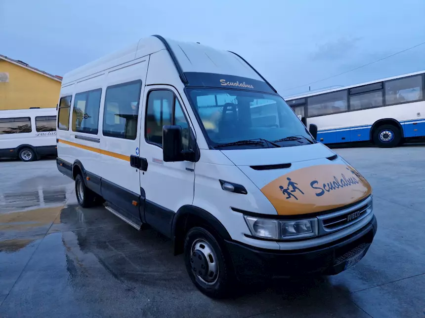 Foto 2Scuolabus 30 posti Marca Iveco Anno 2005 Euro 3