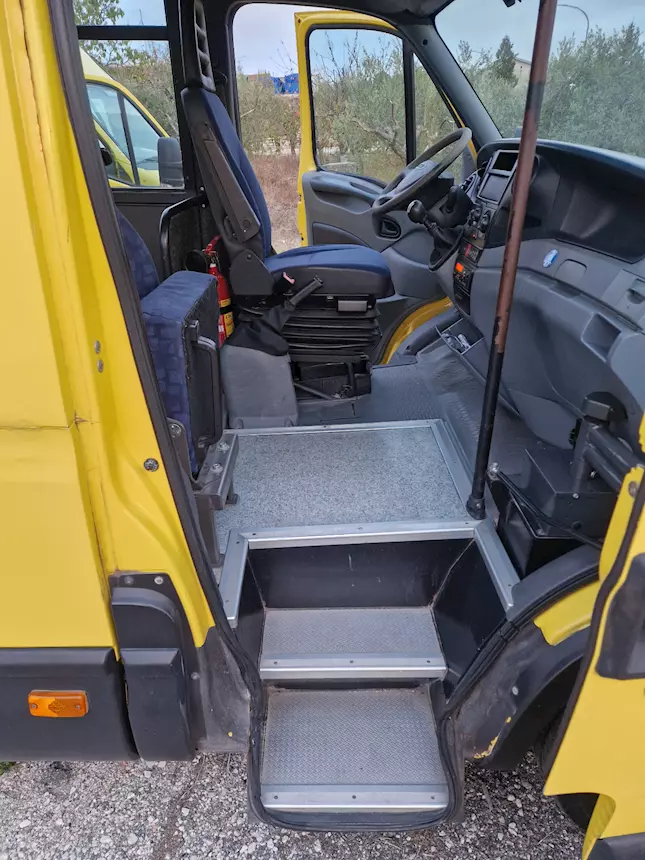 Foto 11Scuolabus 30-34 posti Marca Iveco Anno 2010 Km 200000