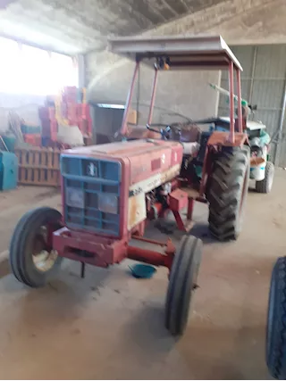 Trattore international 533. 60. hp perfetto. motore Landini