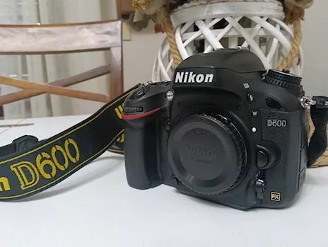 Nikon D600 full frame come nuova