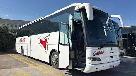 Noge posti a sedere 61 motore MAN