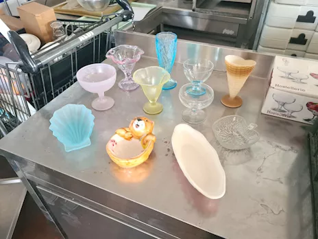 Varie coppe gelato usate