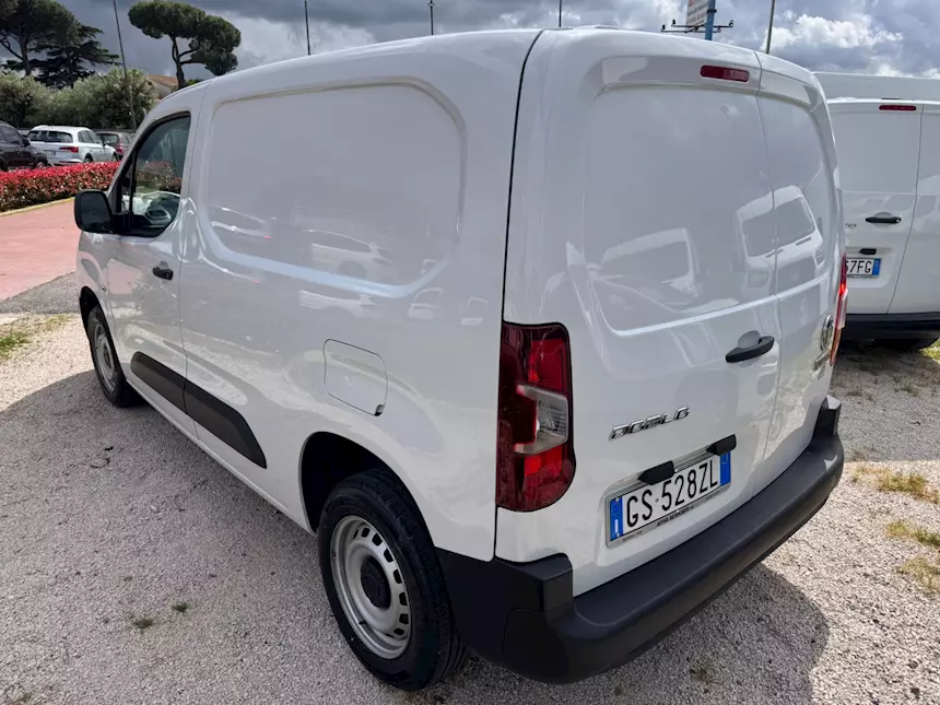 Foto 3Fiat Doblò 1.5 HDI 100 CV E6D-I 2024 Km 72000 Euro 6, unico proprietario
