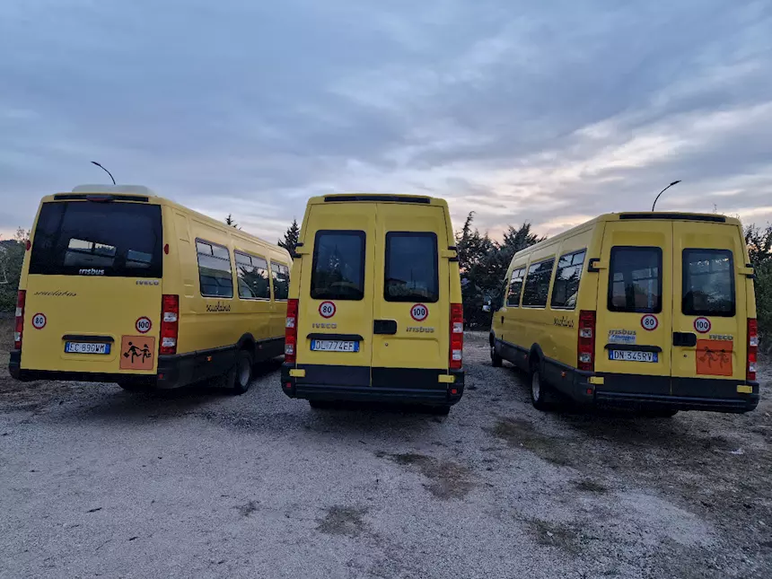 Foto 3Scuolabus 30-34 posti Marca Iveco Anno 2010 Km 200000