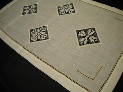 Centrotavola in Lino Bianco