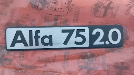 Scritta Alfa 75 2.0