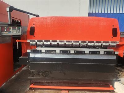 Piegatrice lamiera SCHIAVI Mod rg 80 25