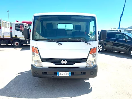 Camion Marca Nissan cabstar 35.13 ribaltabile Anno 2007 Km 417500 - Anteprima 2
