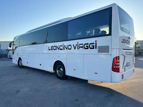 Mercedes-Benz Tourismo 15 RHD