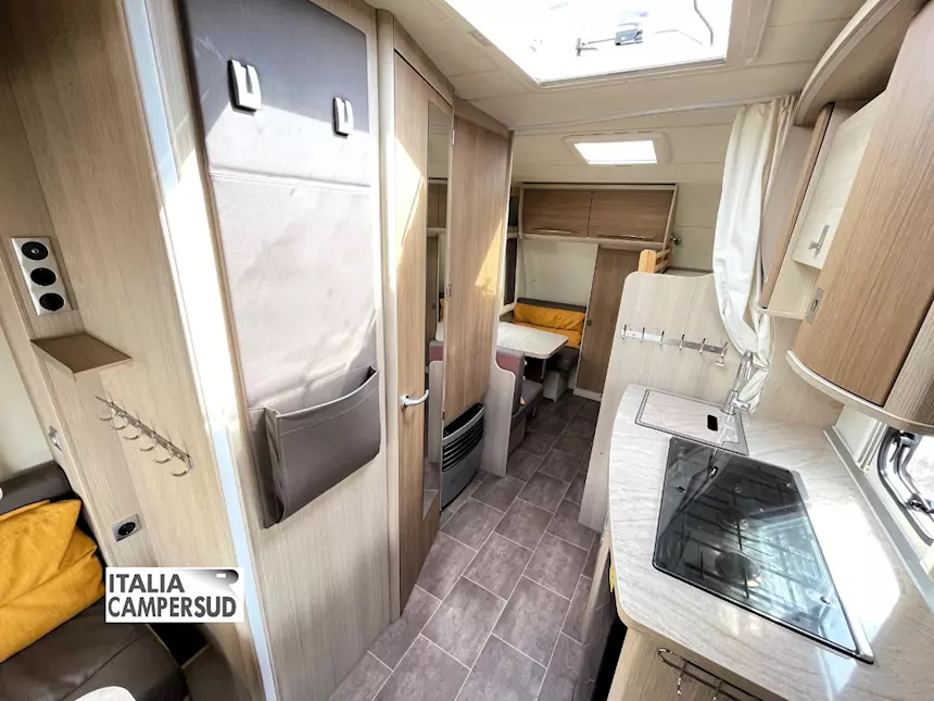 Caravan Burstner Averso Plus 510 TK Con 7 Posti Del 2014 Km 1, anno 06 - Foto 5