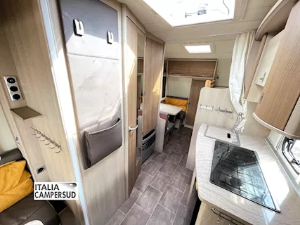 Caravan Burstner Averso Plus 510 TK Con 7 Posti Del 2014 Km 1, anno 06 - Foto 5