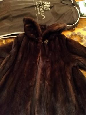 Pelliccia di puro visone femmina, taglia media - Foto 3