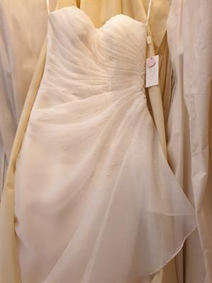 Stock di 150 Abiti da Sposa e anche Cerimonia