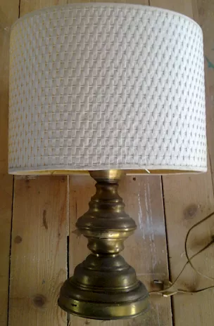Lampada paralume da tavolo metallo ottone e stoffa