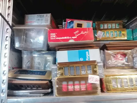 Placche per Prese Elettriche e Interruttori - 24194, tipologia placche singole - Anteprima 6