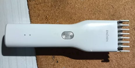 Tagliacapelli e regola barba