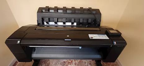 Plotter HP DesignJet T920 bianco e nero e a colori - Anteprima 3
