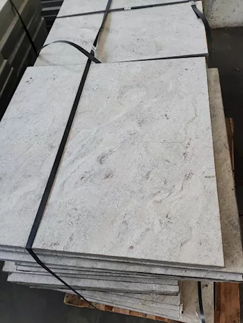 Pavimento flottante galleggiante in vero Marmo di Carrara