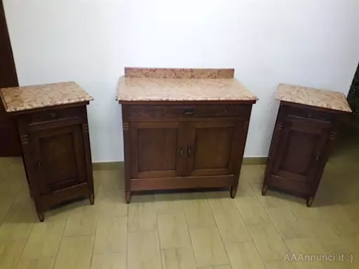 2 Comodini + comò antichi con piani in marmo